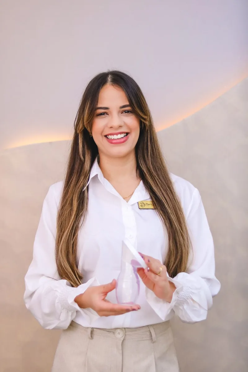 Enfermeira Nayara Bezerra em atendimento